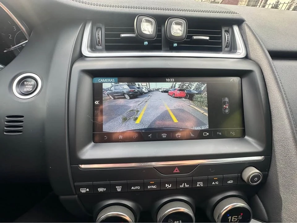 2019 Jaguar E-Pace - Image 15 of 16