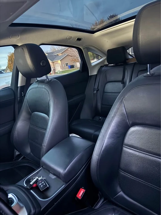 2019 Jaguar E-Pace - Image 4 of 6