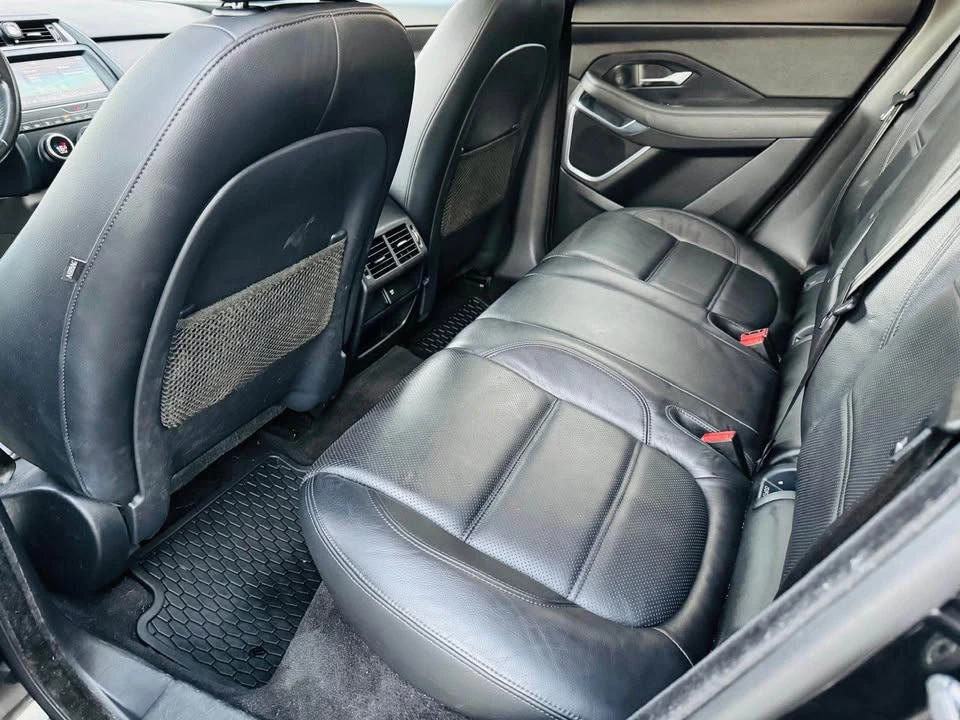 2019 Jaguar E-Pace - Image 9 of 16