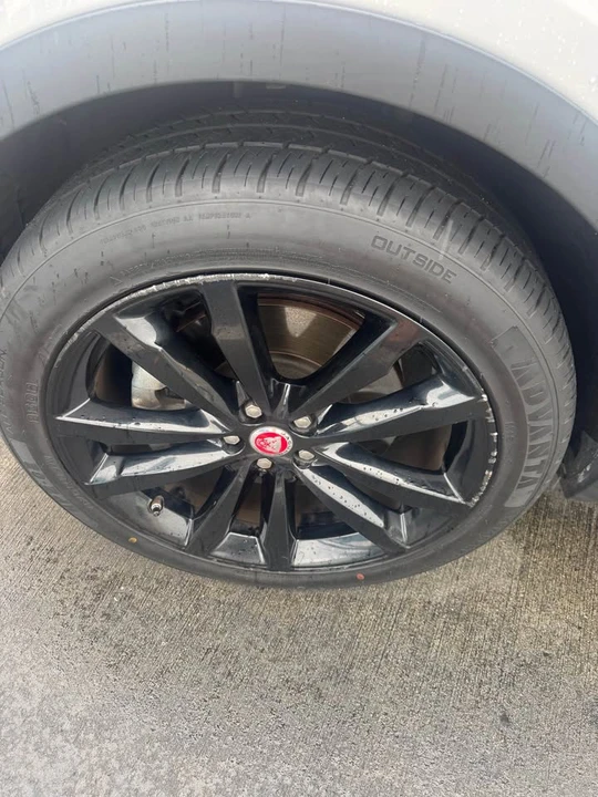 2019 Jaguar E-Pace - Image 6 of 12