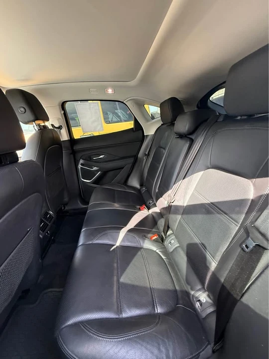 2019 Jaguar E-Pace - Image 5 of 5