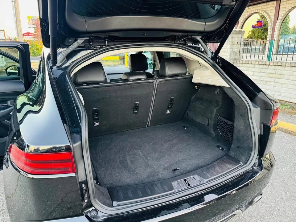 2019 Jaguar E-Pace - Image 17 of 17