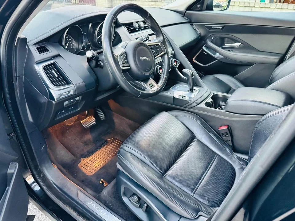 2019 Jaguar E-Pace - Image 9 of 17