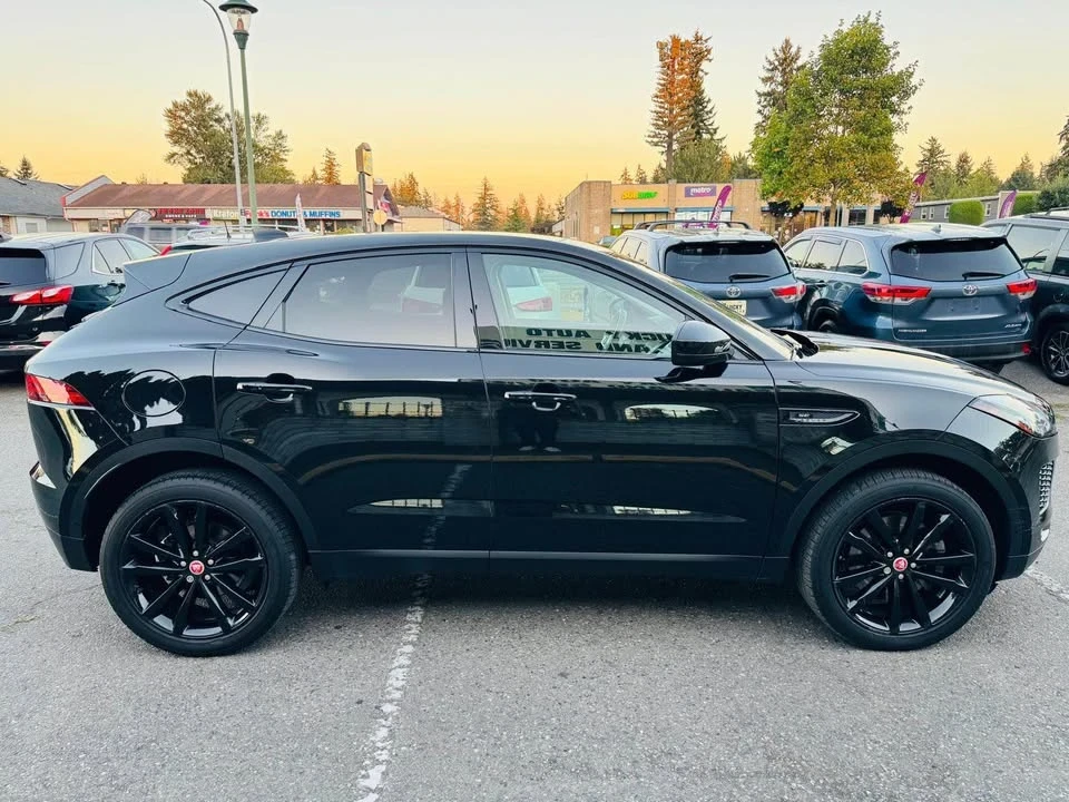 2019 Jaguar E-Pace - Image 5 of 17