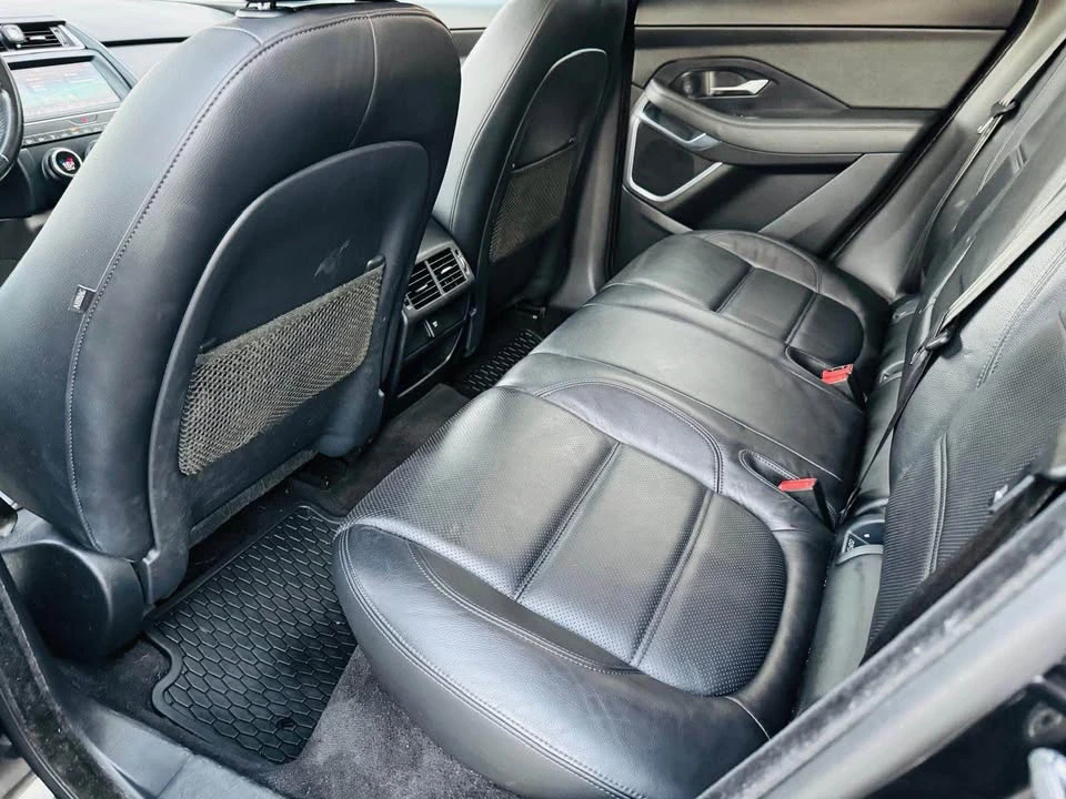 2019 Jaguar E-Pace - Image 10 of 17