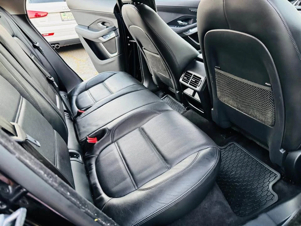 2019 Jaguar E-Pace - Image 11 of 16