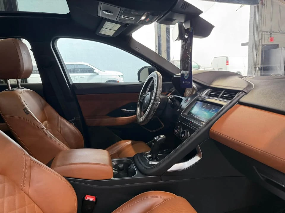 2019 Jaguar E-Pace - Image 8 of 11