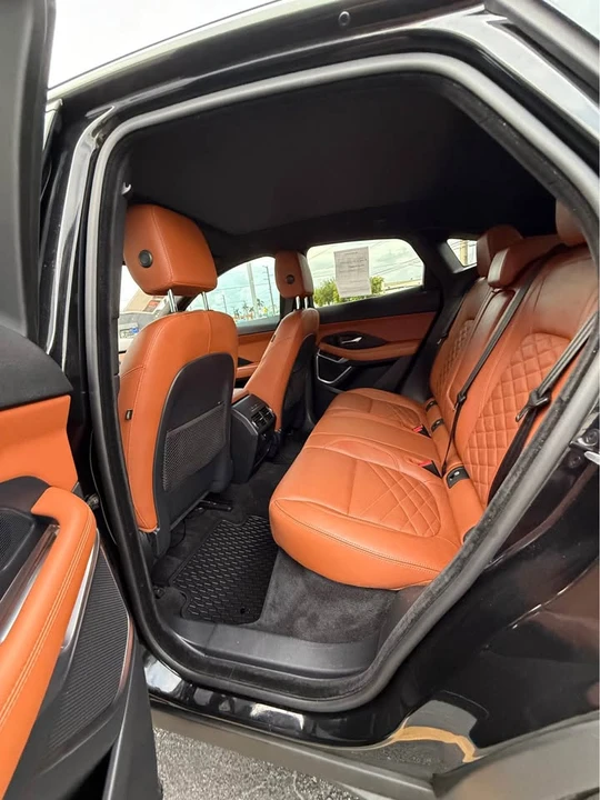 2019 Jaguar E-Pace - Image 8 of 9