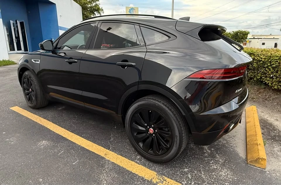 2019 Jaguar E-Pace - Image 5 of 9