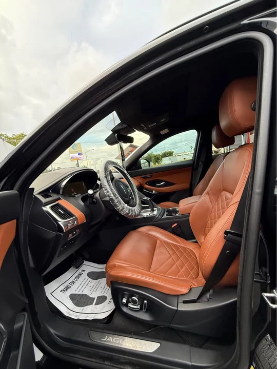 2019 Jaguar E-Pace - Image 7 of 9