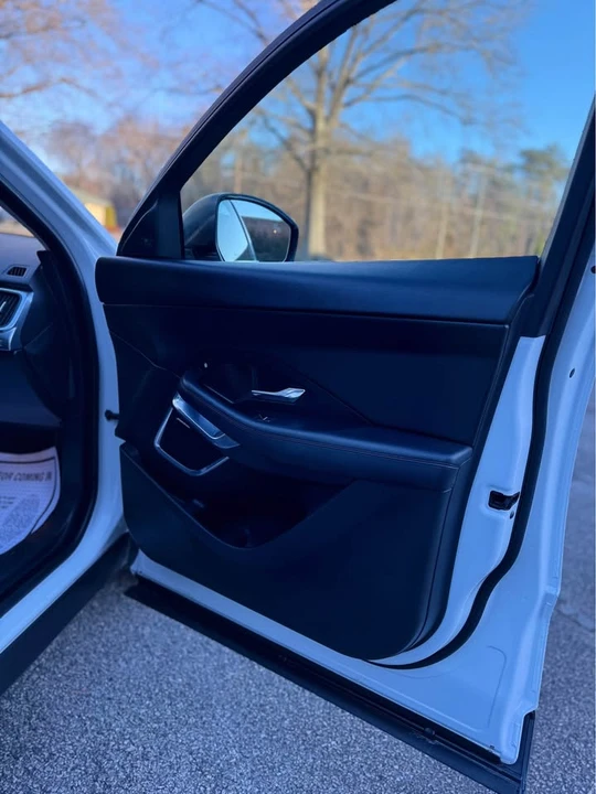 2019 Jaguar E-Pace - Image 18 of 20
