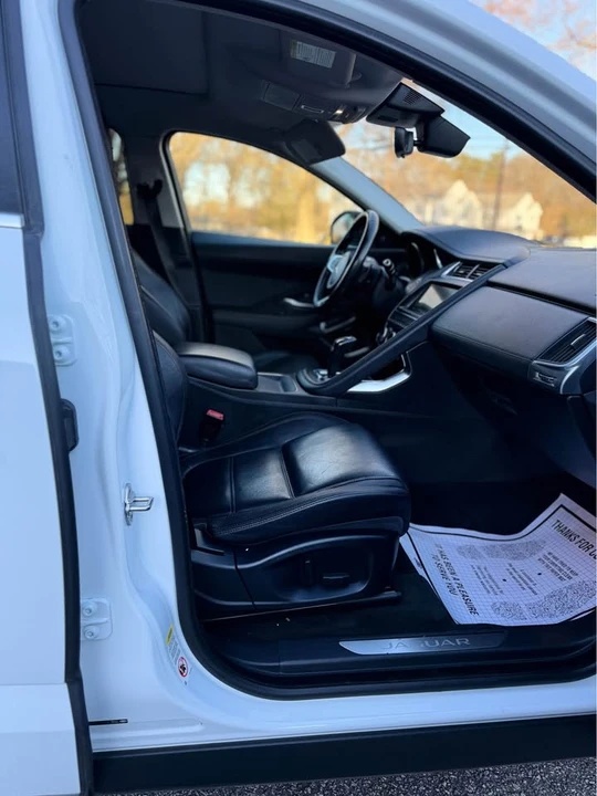 2019 Jaguar E-Pace - Image 19 of 20