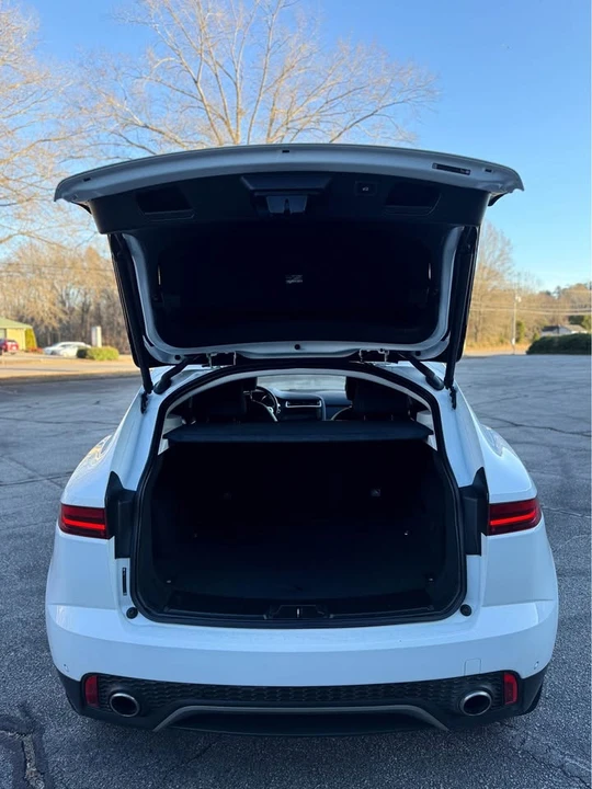 2019 Jaguar E-Pace - Image 15 of 20