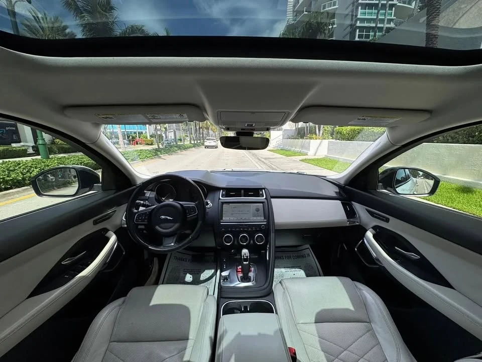 2019 Jaguar E-Pace - Image 14 of 18