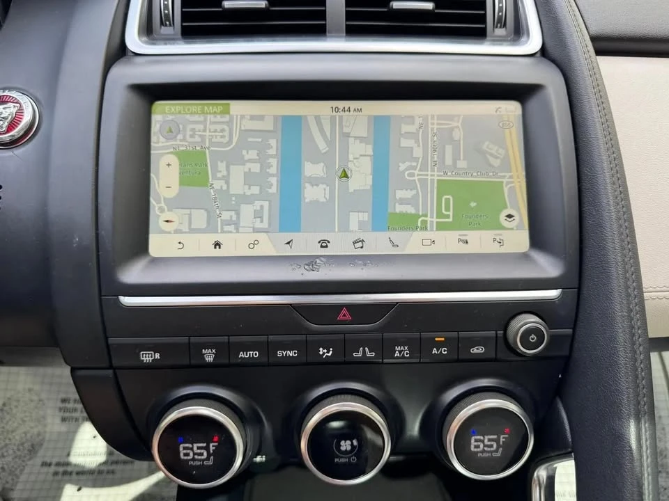 2019 Jaguar E-Pace - Image 10 of 18