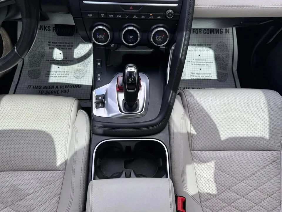 2019 Jaguar E-Pace - Image 12 of 18