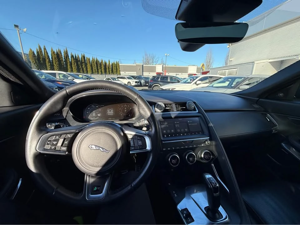 2019 Jaguar E-Pace - Image 9 of 12