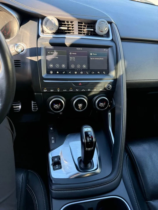 2019 Jaguar E-Pace - Image 7 of 7