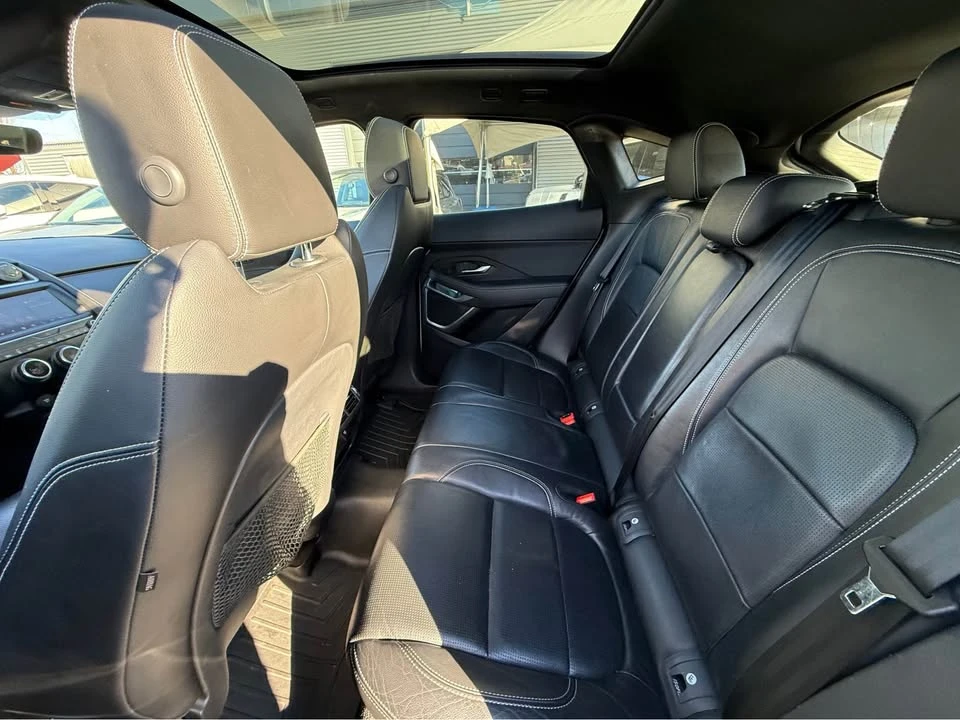2019 Jaguar E-Pace - Image 8 of 12