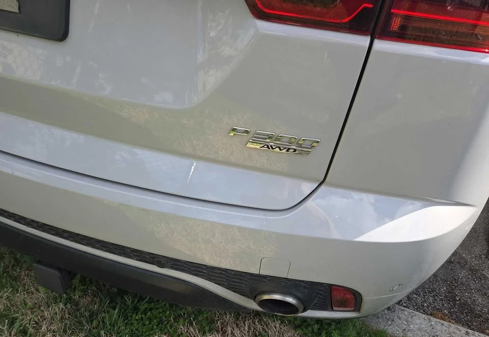 2019 Jaguar E-Pace - Image 4 of 12