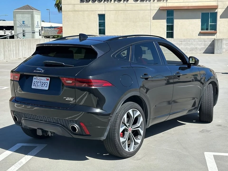 2019 Jaguar E-Pace - Image 9 of 18