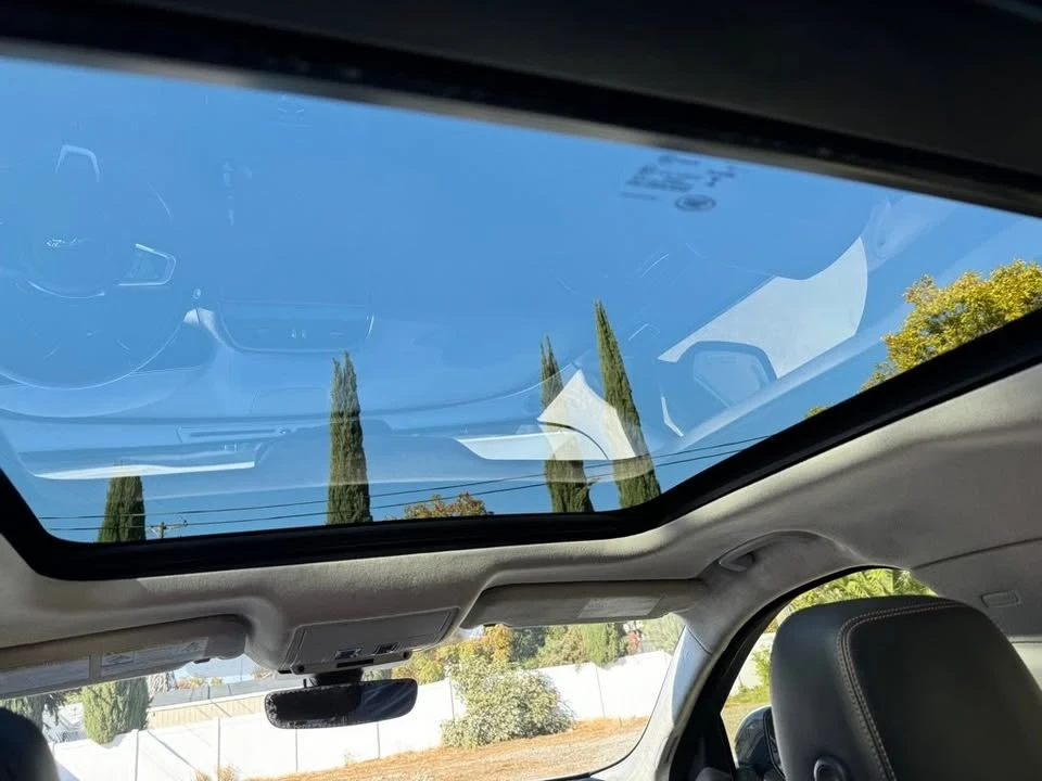 2019 Jaguar F-Pace - Image 10 of 12