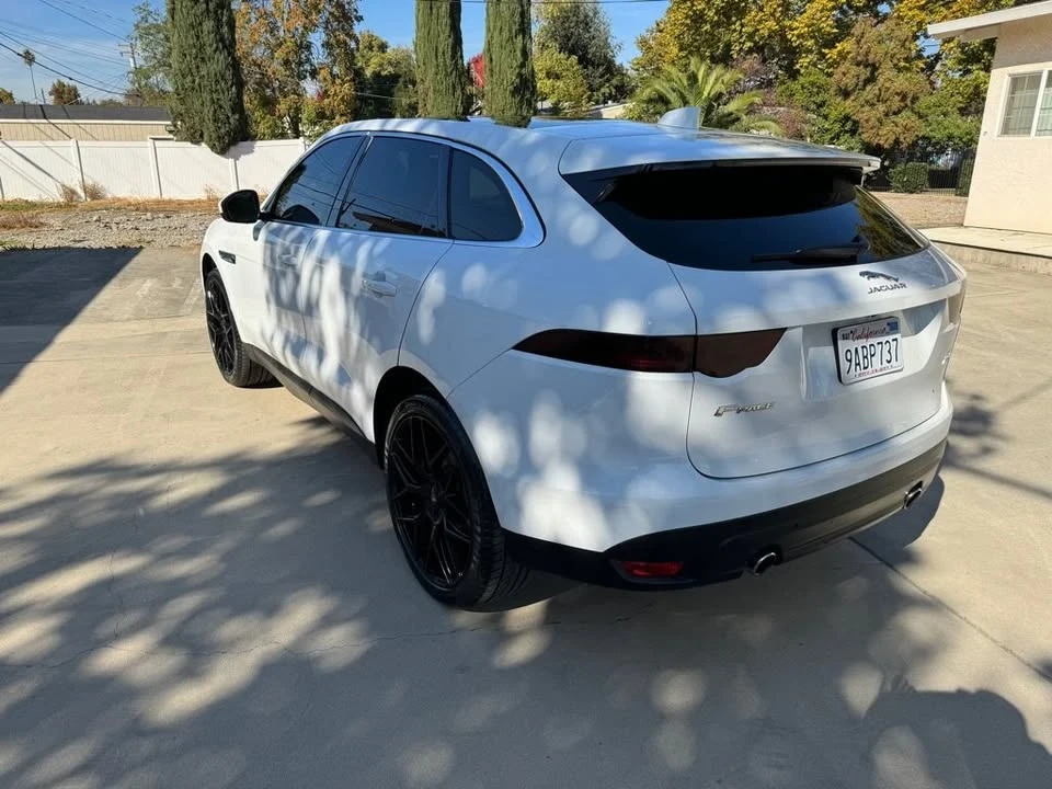 2019 Jaguar F-Pace - Image 8 of 12
