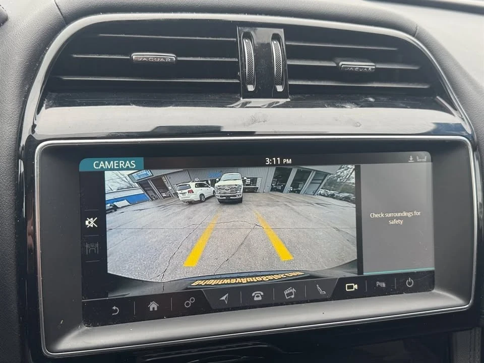 2019 Jaguar F-Pace - Image 8 of 13