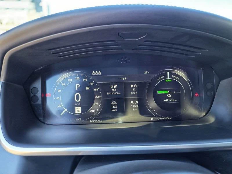 2019 Jaguar F-Pace - Image 10 of 20