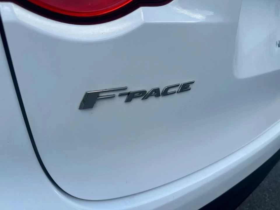 2019 Jaguar F-Pace - Image 8 of 13