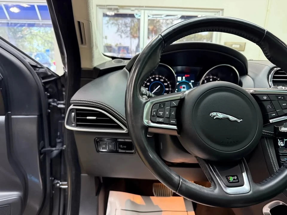 2019 Jaguar F-Pace - Image 11 of 19
