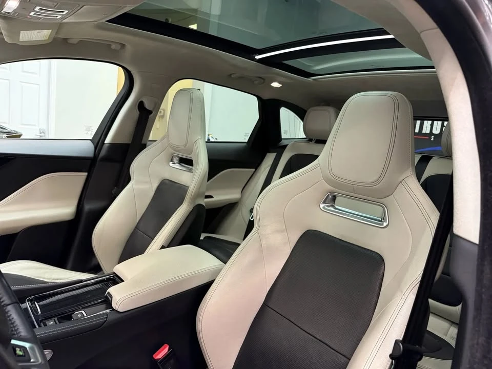 2019 Jaguar F-Pace - Image 15 of 19