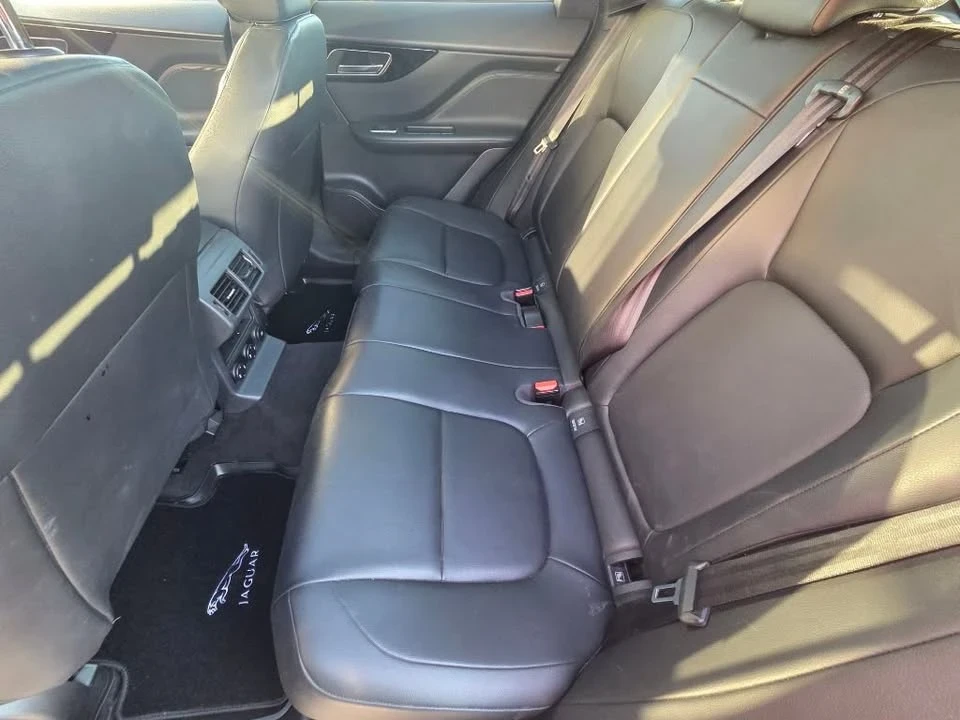 2019 Jaguar F-Pace - Image 10 of 13