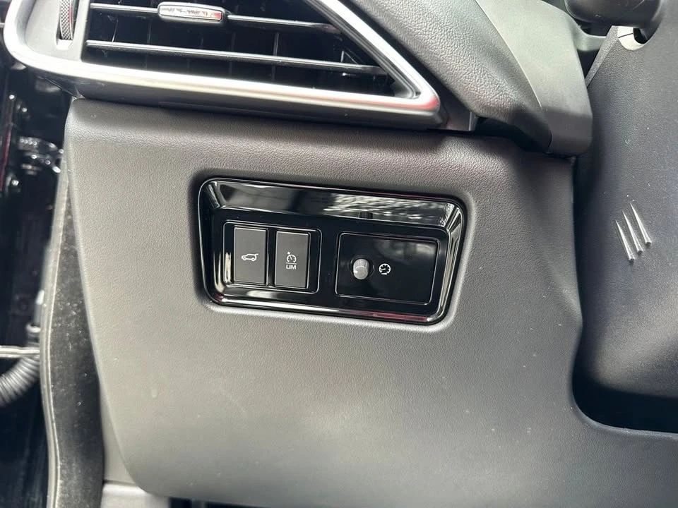 2019 Jaguar F-Pace - Image 15 of 20