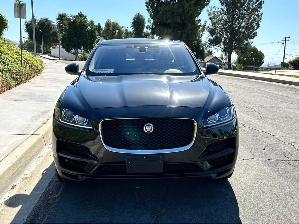 2019 Jaguar F-Pace - Image 8 of 16