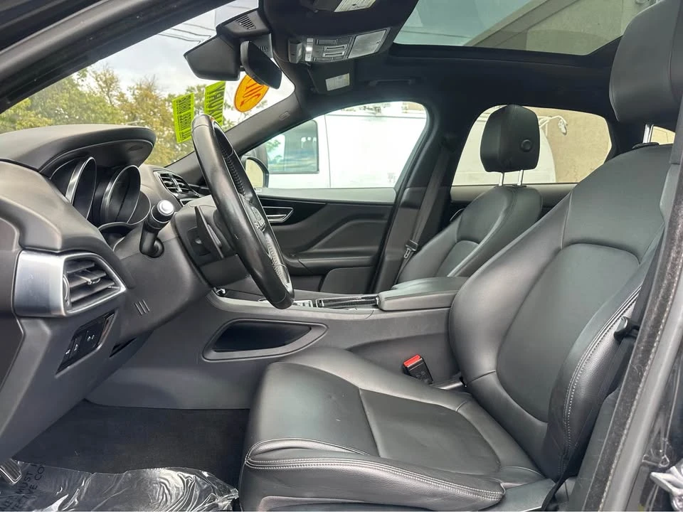 2019 Jaguar F-Pace - Image 13 of 19