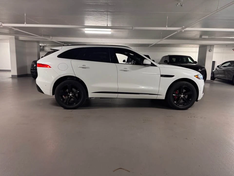 2019 Jaguar F-Pace - Image 2 of 17