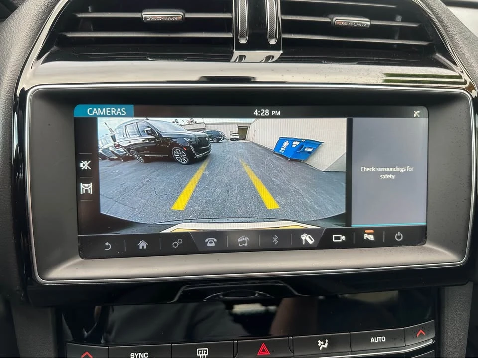 2019 Jaguar F-Pace - Image 16 of 19