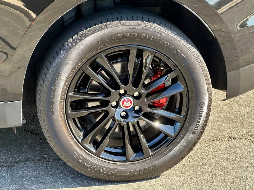 2019 Jaguar F-Pace - Image 9 of 16