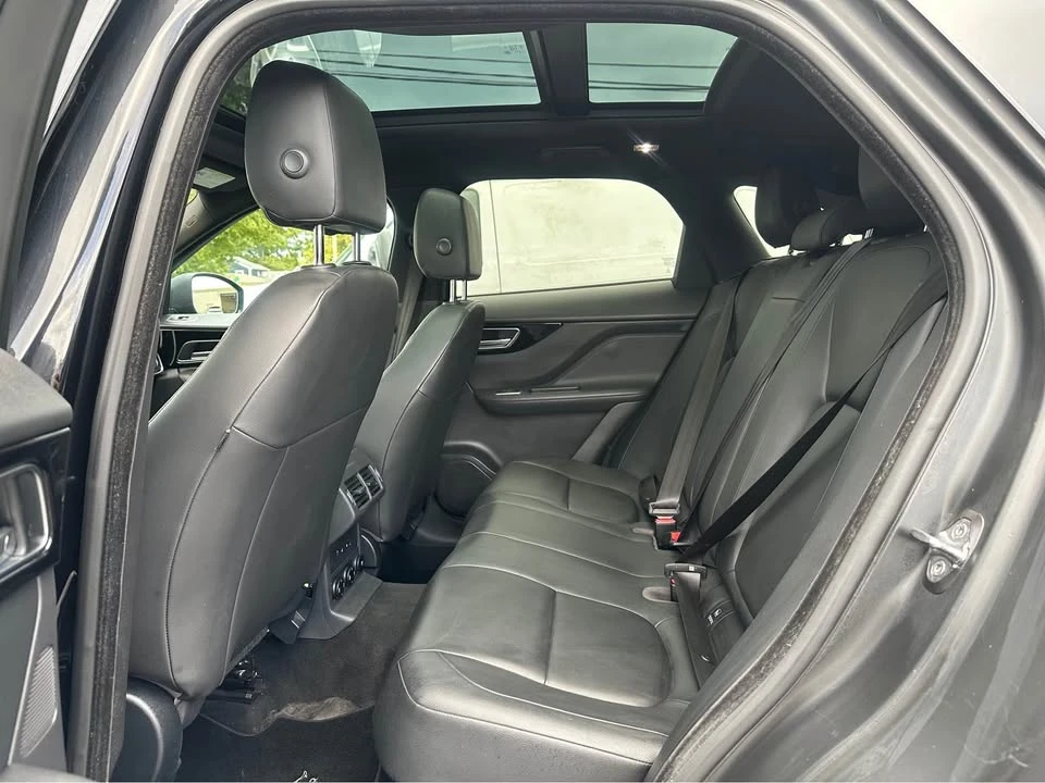 2019 Jaguar F-Pace - Image 10 of 19
