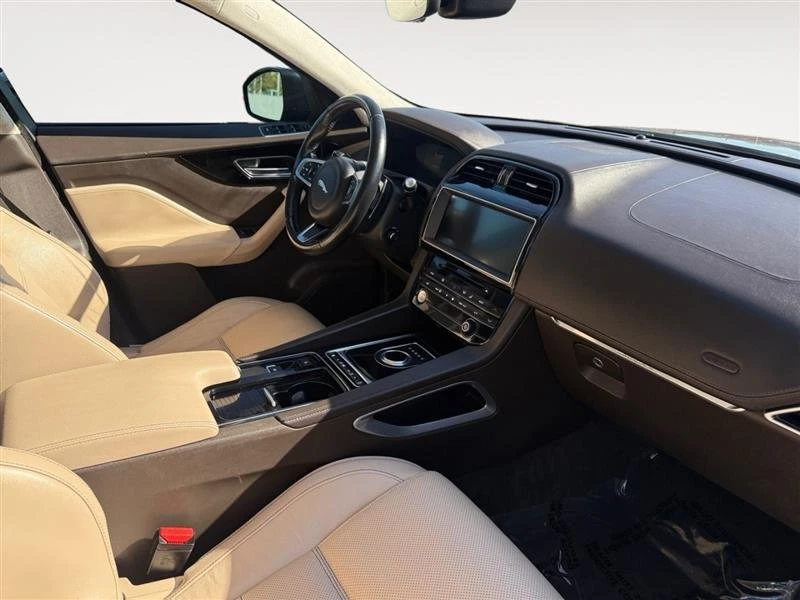 2019 Jaguar F-Pace - Image 8 of 18