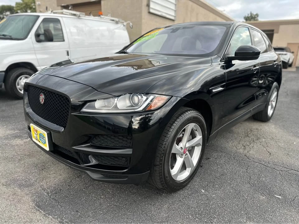2019 Jaguar F-Pace - Image 7 of 20
