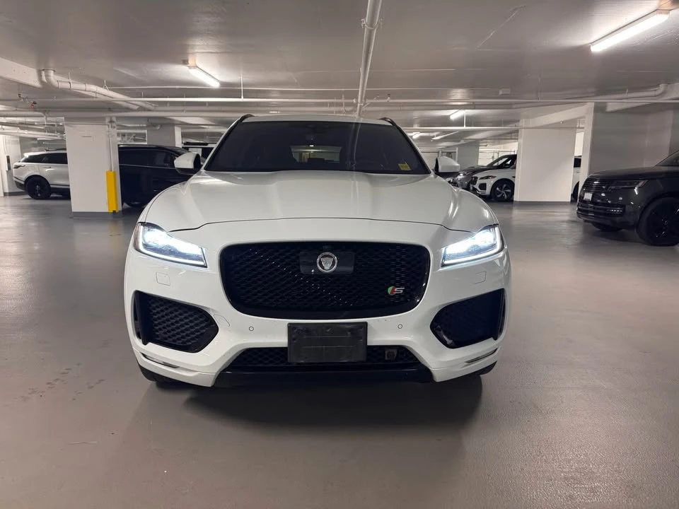 2019 Jaguar F-Pace - Image 8 of 17