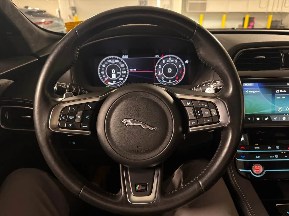 2019 Jaguar F-Pace - Image 12 of 17