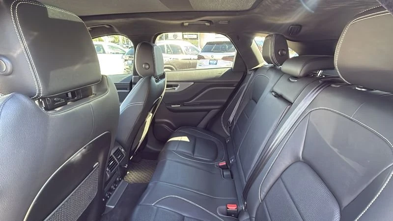 2019 Jaguar F-Pace - Image 11 of 20