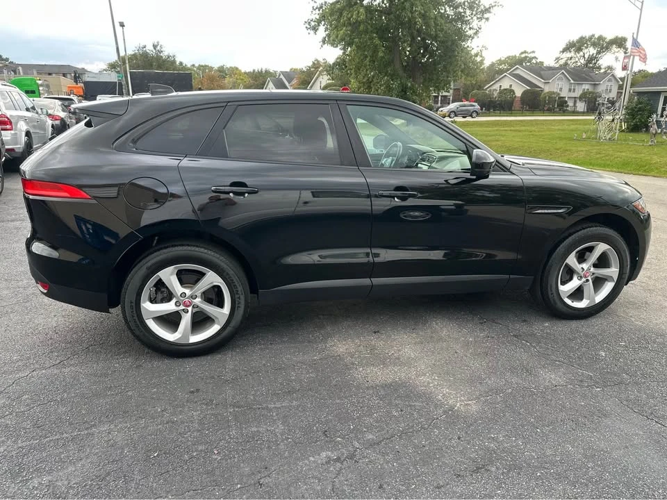 2019 Jaguar F-Pace - Image 2 of 20