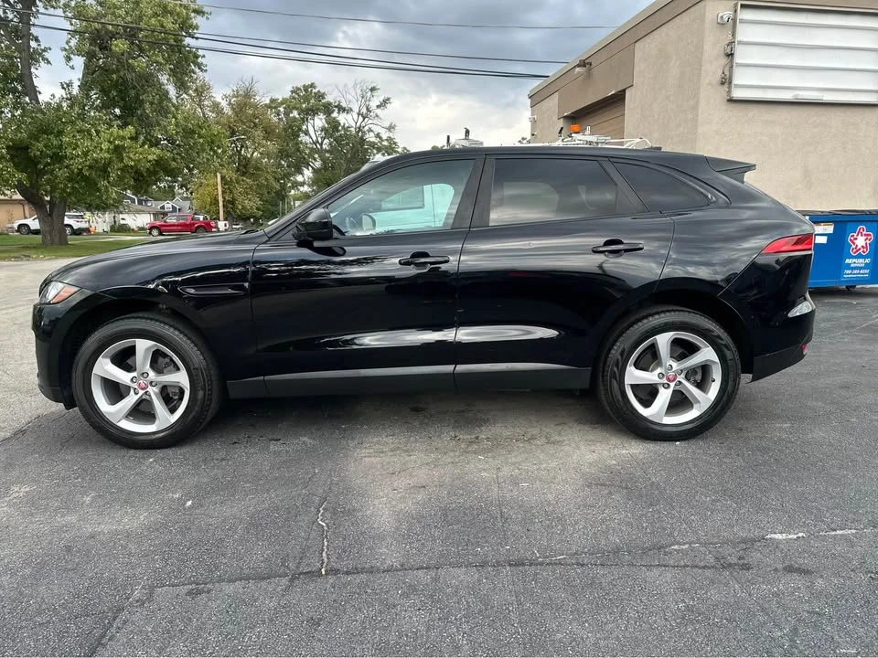 2019 Jaguar F-Pace - Image 6 of 20