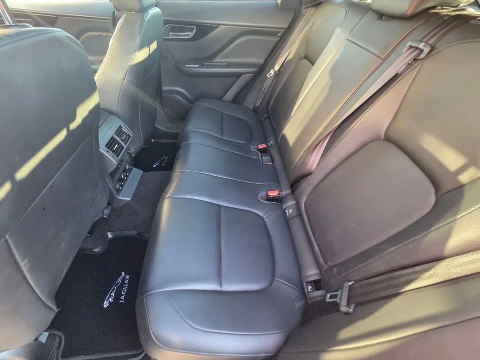 2019 Jaguar F-Pace - Image 10 of 13