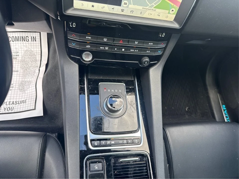 2019 Jaguar F-Pace - Image 17 of 20
