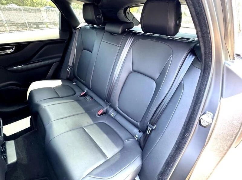 2019 Jaguar F-Pace - Image 7 of 17